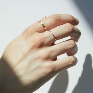 CATBIRD CLASSIC HAMMERED RING, YELLOW GOLD